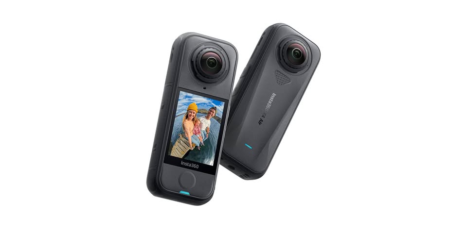 Insta360 X4 Air Starter Bundle (Black)